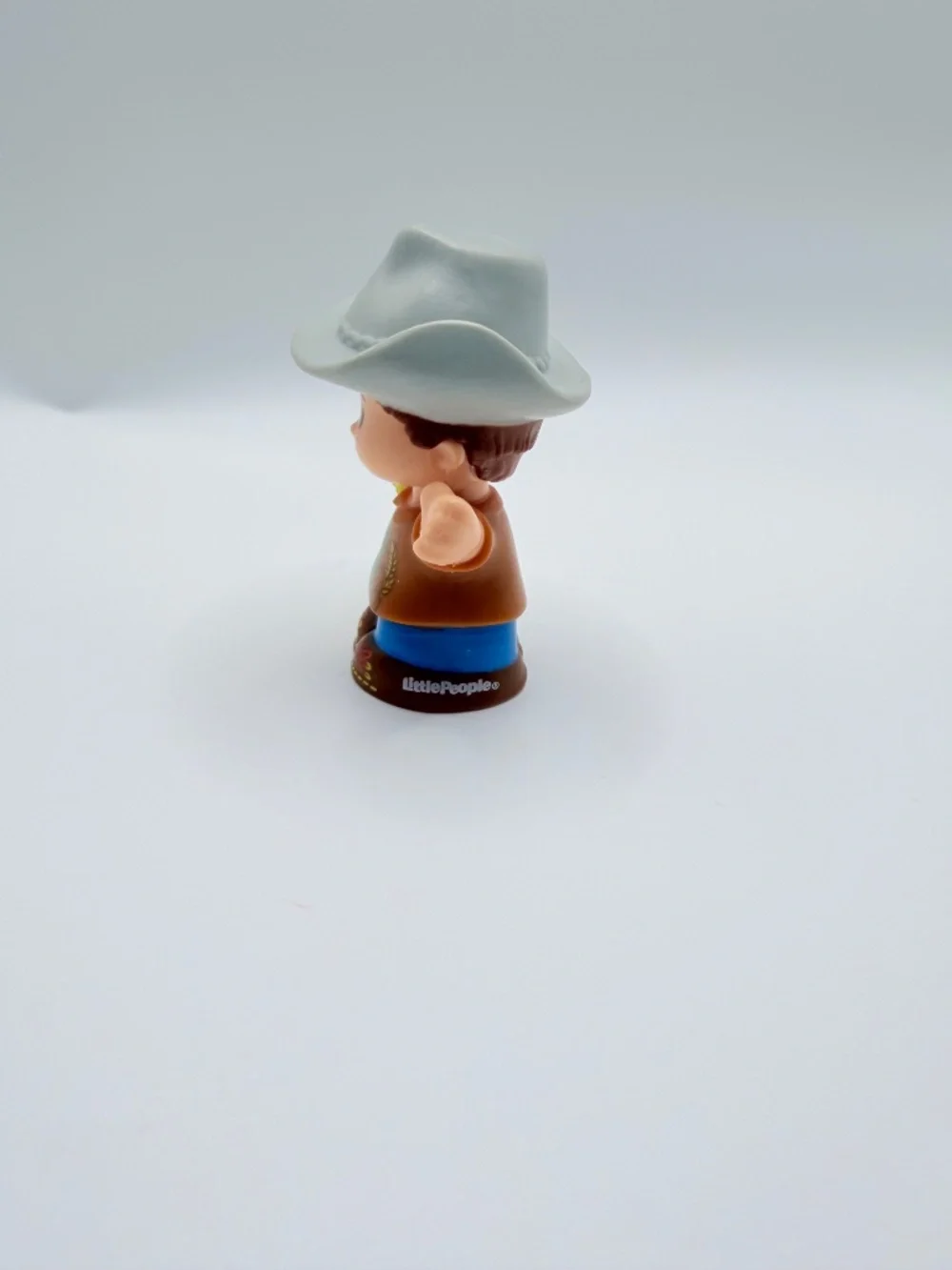Fisher-Price Little People Farmer Eddie Figure 2016 Cowboy Hat & Hen Accessory